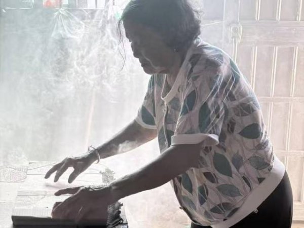 沪深股票配资 回村当全职孙女，我的人生完蛋了？